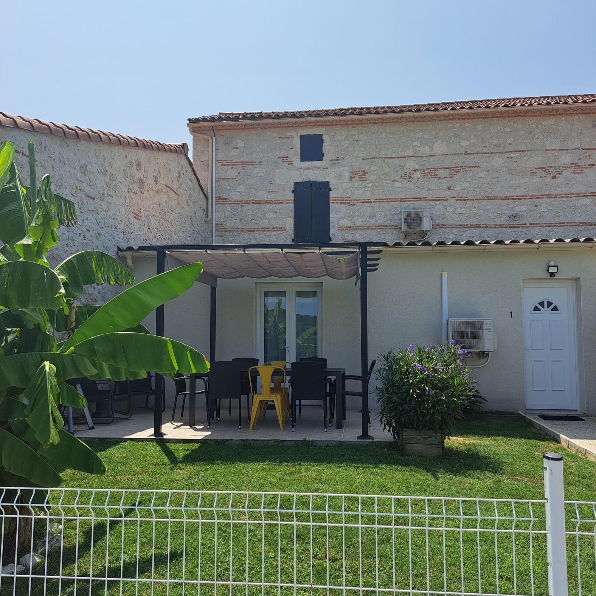 Le Domaine Vesque Villa Saint-Pierre-de-Clairac Екстериор снимка
