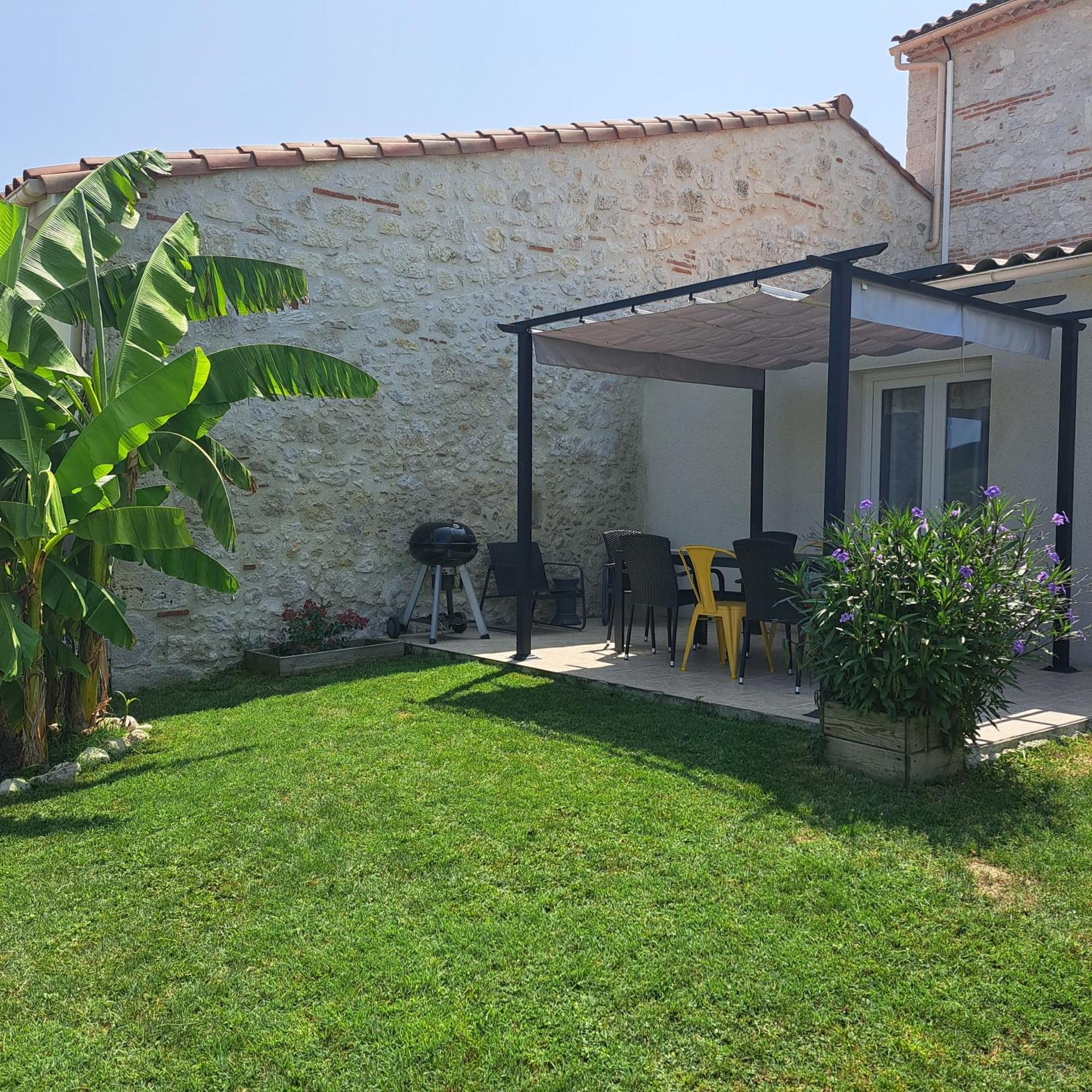 Le Domaine Vesque Villa Saint-Pierre-de-Clairac Екстериор снимка
