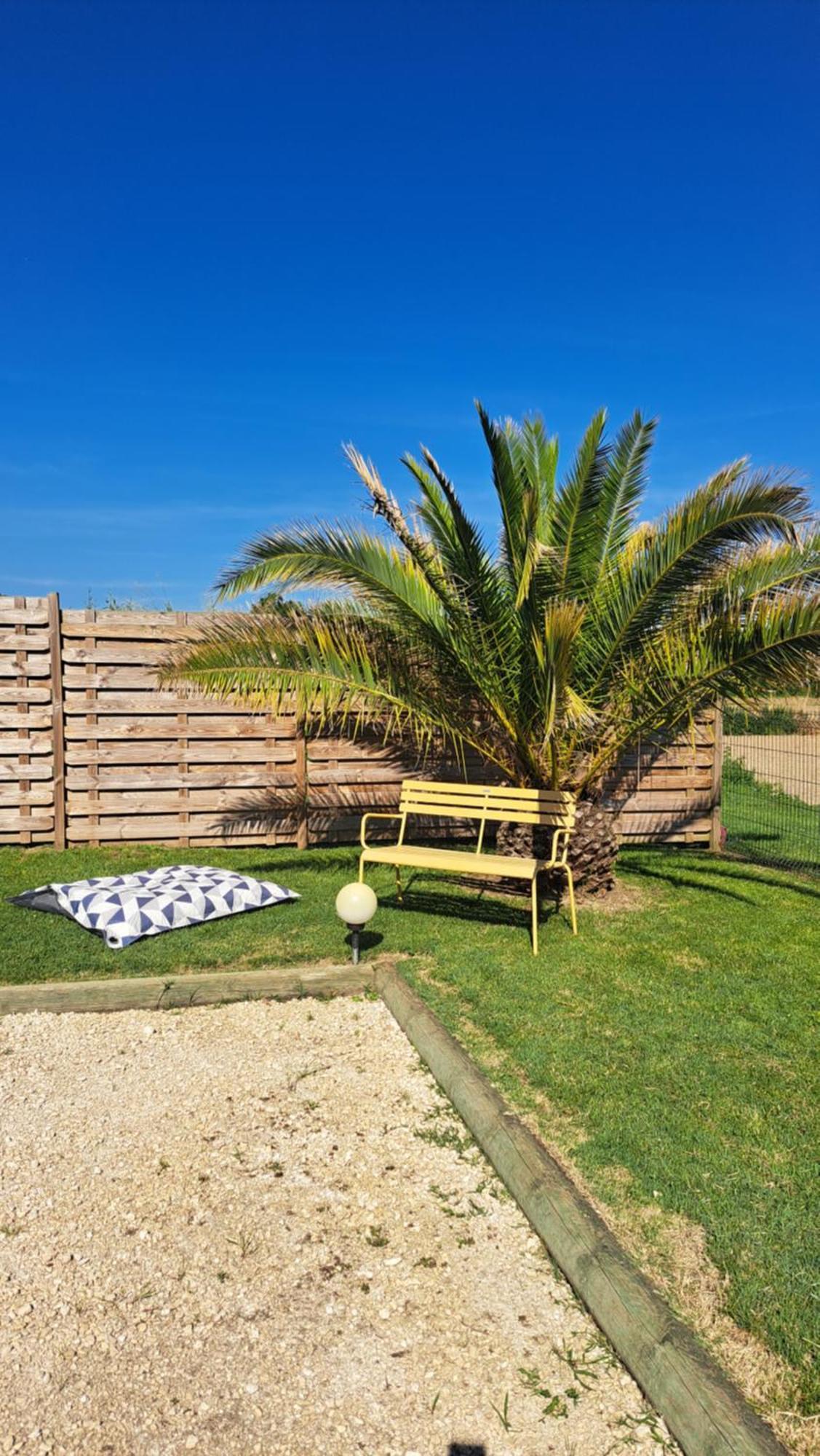Le Domaine Vesque Villa Saint-Pierre-de-Clairac Екстериор снимка
