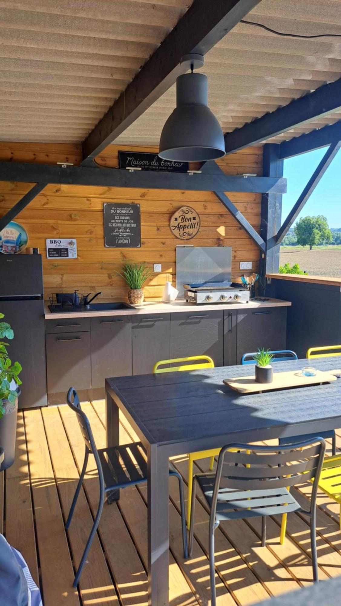 Le Domaine Vesque Villa Saint-Pierre-de-Clairac Екстериор снимка